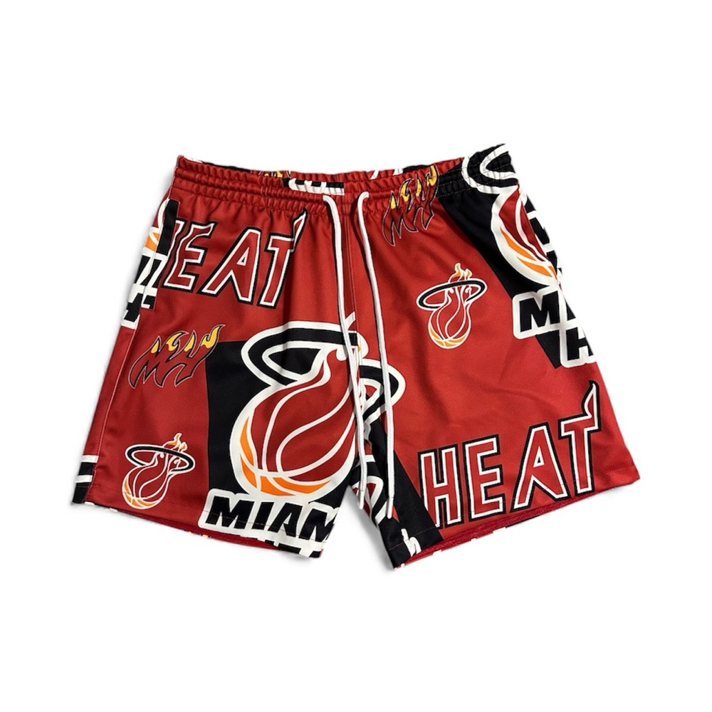 Mitchell & Ness Miami Heat Graphic Red Shorts